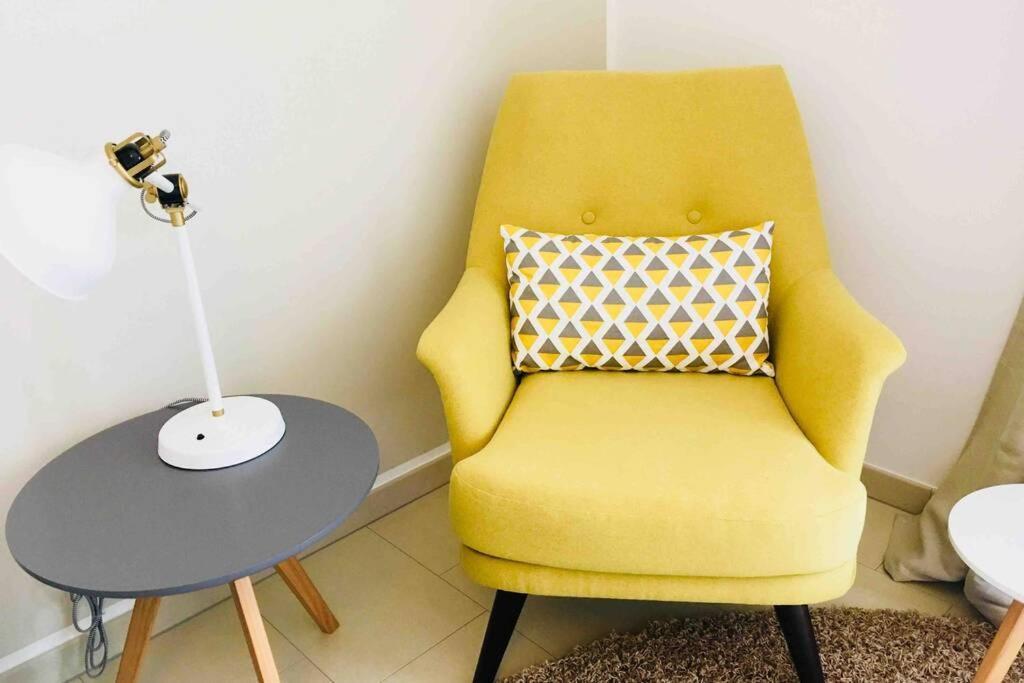Large Family Retro Flat In City Center- Large Terrace & Garden View, Free Parking Luxembourg Luaran gambar